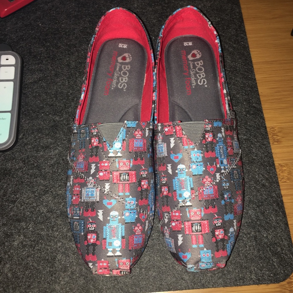 BOBS Skechers Women's Plush Robochic Flats Size 10 Robots Hearts Slip On…